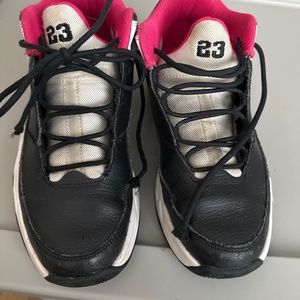 2022 Jordan Max Aura 3 GS 'Black Rush Pink'